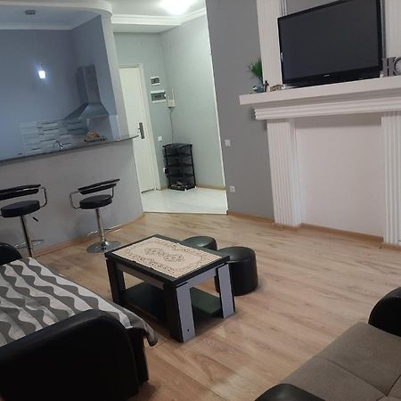 Apartment White Magnolia Batumi Eksteriør bilde